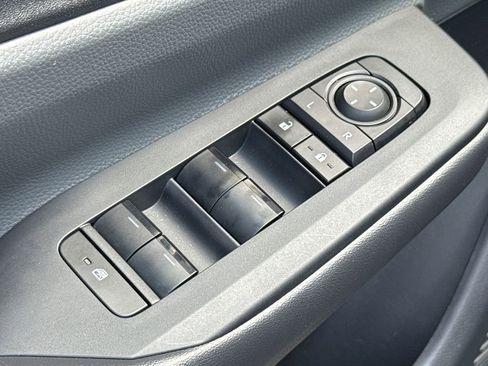 Used 2024 Toyota Prius LE image 20