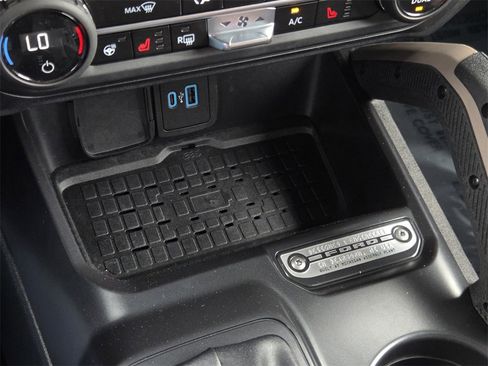 Used 2024 Ford Bronco Outer Banks image 23