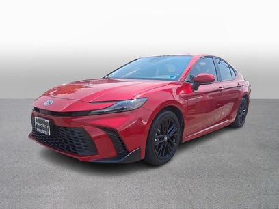 Used 2025 Toyota Camry SE w/ Convenience Package