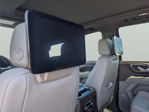 Used 2021 Chevrolet Tahoe Z71 w/ Rear Media and Nav Package image 32