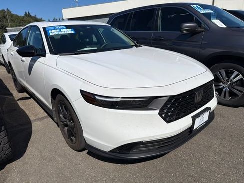 Used 2025 Honda Accord SE image 3