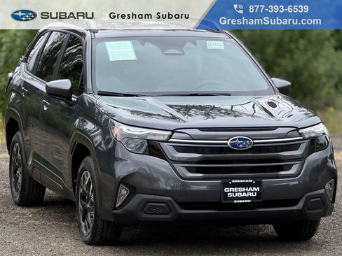 Certified 2025 Subaru Forester Premium AWD/4WD image 1