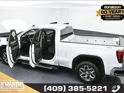 Used 2025 GMC Sierra 1500 SLE w/ X31 Off-Road Package AWD/4WD image 27