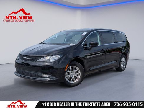 Used 2024 Chrysler Voyager LX FWD image 1