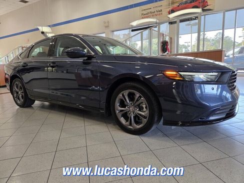Used 2023 Honda Accord EX-L image 3