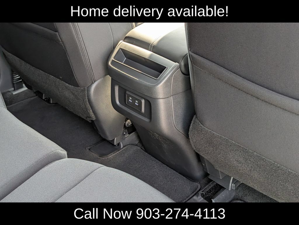 Used 2026 Nissan Pathfinder SV FWD image 34