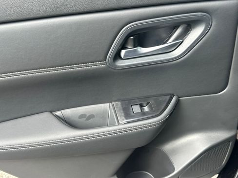 New 2026 Nissan Rogue SV image 14