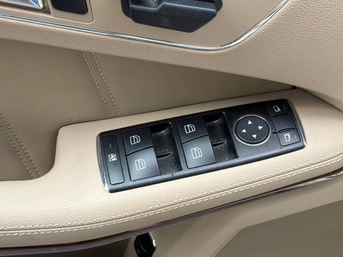 Used 2010 Mercedes-Benz E 350 Sedan image 13