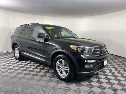 Used 2023 Ford Explorer XLT w/ Equipment Group 202A AWD/4WD image 1