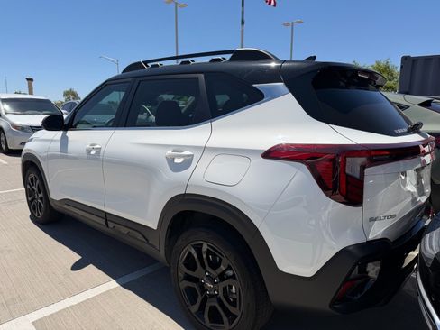 Certified 2024 Kia Seltos X-Line AWD/4WD image 5