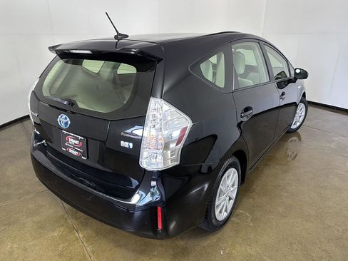 Used 2014 Toyota Prius V Three FWD image 10
