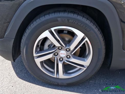 Used 2021 GMC Terrain SLT w/ Infotainment Package II FWD image 9