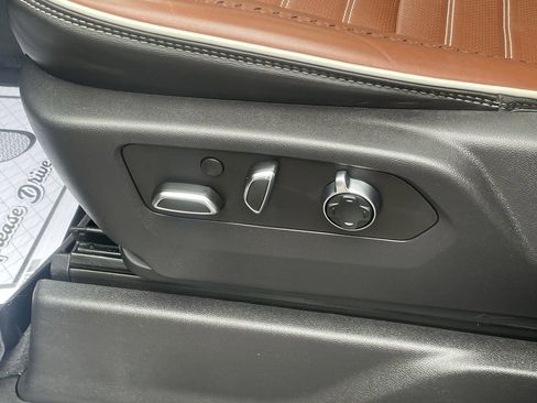 Used 2024 GMC Sierra 2500 Denali Ultimate image 28