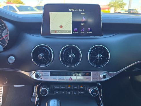 Used 2020 Kia Stinger GT1 image 16