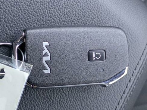 New 2025 Kia Sportage X-Pro image 38