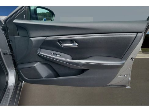 Used 2020 Nissan Sentra SV image 22