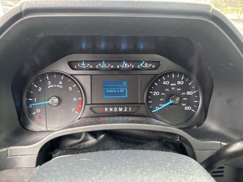 Used 2022 Ford F250 XL w/ Power Equipment Group image 3