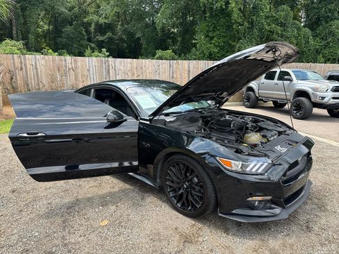 Used 2017 Ford Mustang GT Premium w/ GT Performance Package RWD image 30