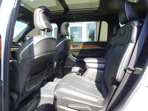 Used 2023 Jeep Grand Cherokee L Summit image 16