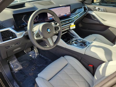 New 2026 BMW X6 xDrive40i w/ Climate Comfort Package image 19