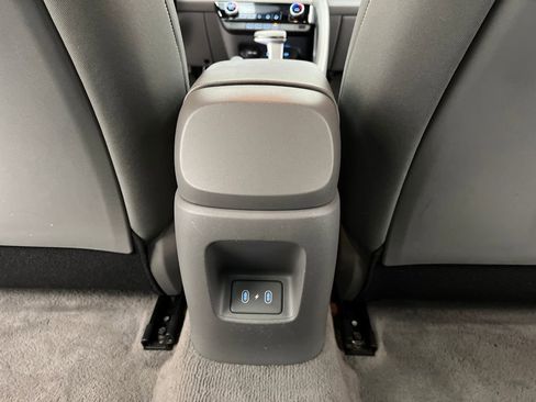 Used 2024 Hyundai Elantra SEL image 19