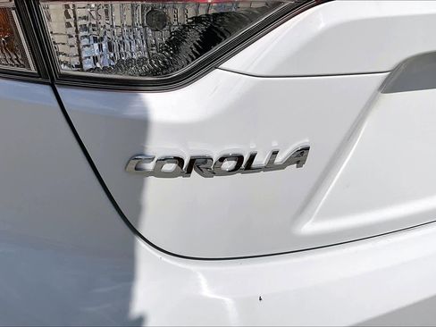 Used 2024 Toyota Corolla LE FWD image 10