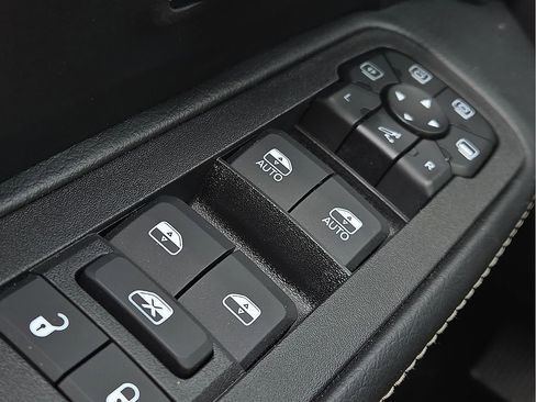 Used 2025 RAM 3500 Big Horn image 16