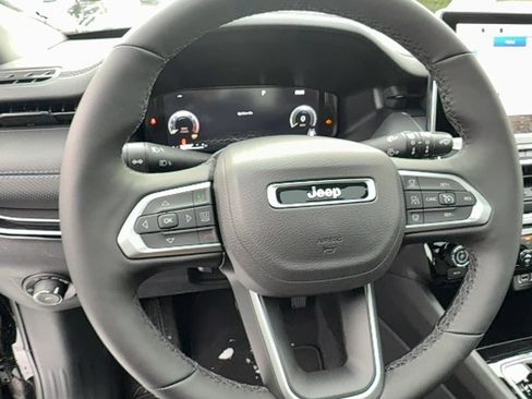 New 2026 Jeep Compass Limited image 10