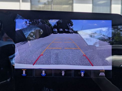 Used 2023 Chevrolet Corvette Stingray Premium Conv w/ Z51 Performance Package image 28