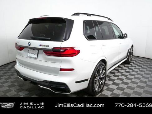 Used 2022 BMW X7 M50i image 3