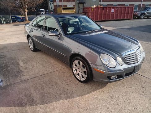Used 2007 Mercedes-Benz E 350 4MATIC Sedan image 3