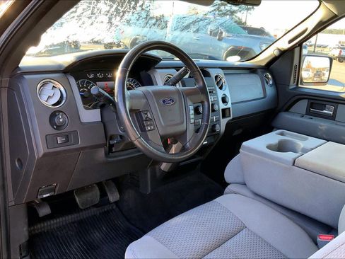 Used 2012 Ford F150 XLT w/ XLT Chrome Pkg image 16