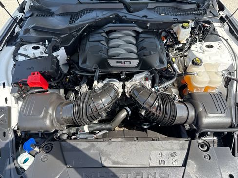 Used 2024 Ford Mustang GT Premium RWD image 17