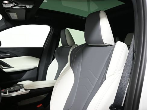 New 2026 BMW X2 xDrive28i w/ Convenience Package AWD/4WD image 16