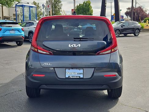 Used 2022 Kia Soul LX w/ Technology Package FWD image 5