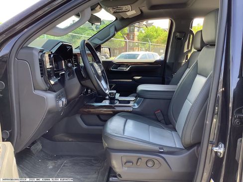 Used 2025 GMC Sierra 1500 Elevation w/ Elevation Premium Package image 12