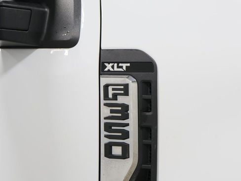 Used 2023 Ford F350 XLT image 26