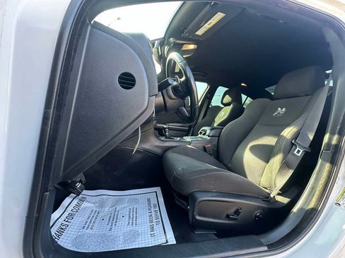 Used 2018 Dodge Charger R/T Scat Pack RWD image 11