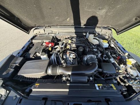 Used 2022 Jeep Wrangler Unlimited Sport AWD/4WD image 14