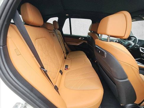 Used 2024 BMW X5 sDrive40i w/ Premium Package image 19