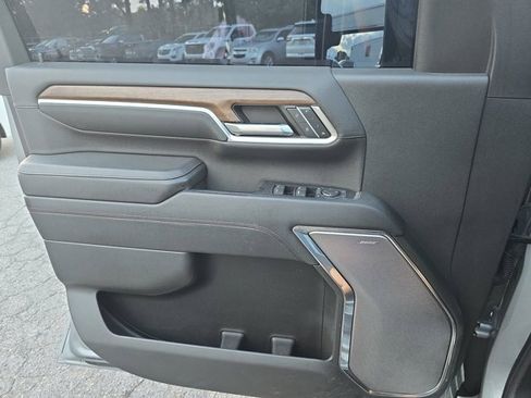 Used 2024 Chevrolet Silverado 2500 High Country w/ High Country Premium Package image 26