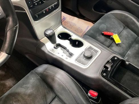 Used 2012 Jeep Grand Cherokee SRT8 w/ Luxury Group II image 15