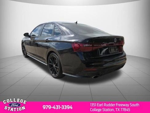 Used 2025 Volkswagen Jetta GLI Autobahn image 4