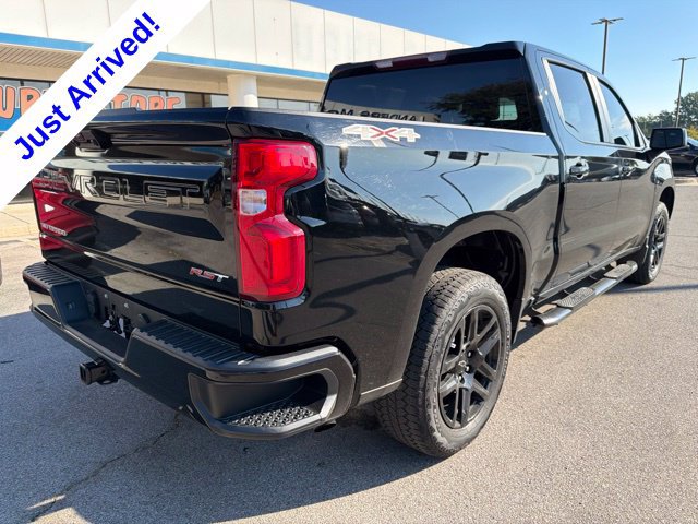 Used 2024 Chevrolet Silverado 1500 RST AWD/4WD image 3