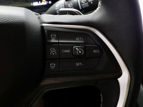 Used 2025 Jeep Grand Cherokee Limited 4xe image 32