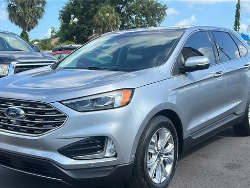 Used 2020 Ford Edge Titanium w/ Equipment Group 301A FWD image 2