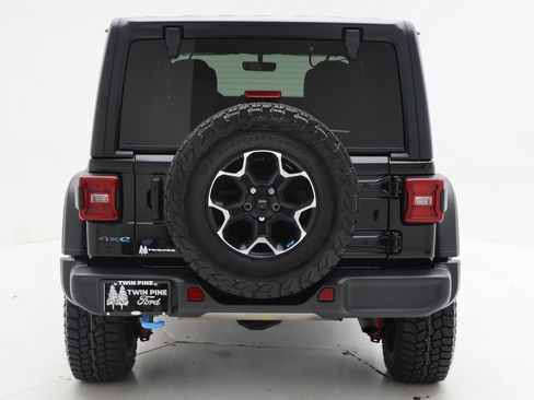 Used 2023 Jeep Wrangler Unlimited Rubicon 4xe w/ Cold Weather Group AWD/4WD image 8