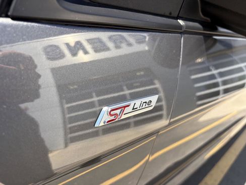 Certified 2024 Ford Edge ST-Line w/ Class II Trailer Tow Package AWD/4WD image 7
