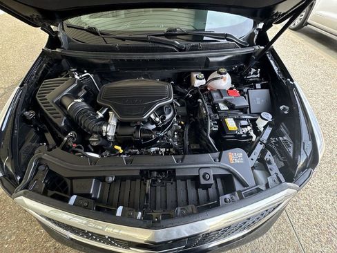 Certified 2025 Cadillac XT5 Premium Luxury FWD image 31