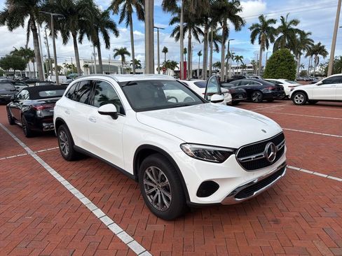 Certified 2025 Mercedes-Benz GLC 300 image 1